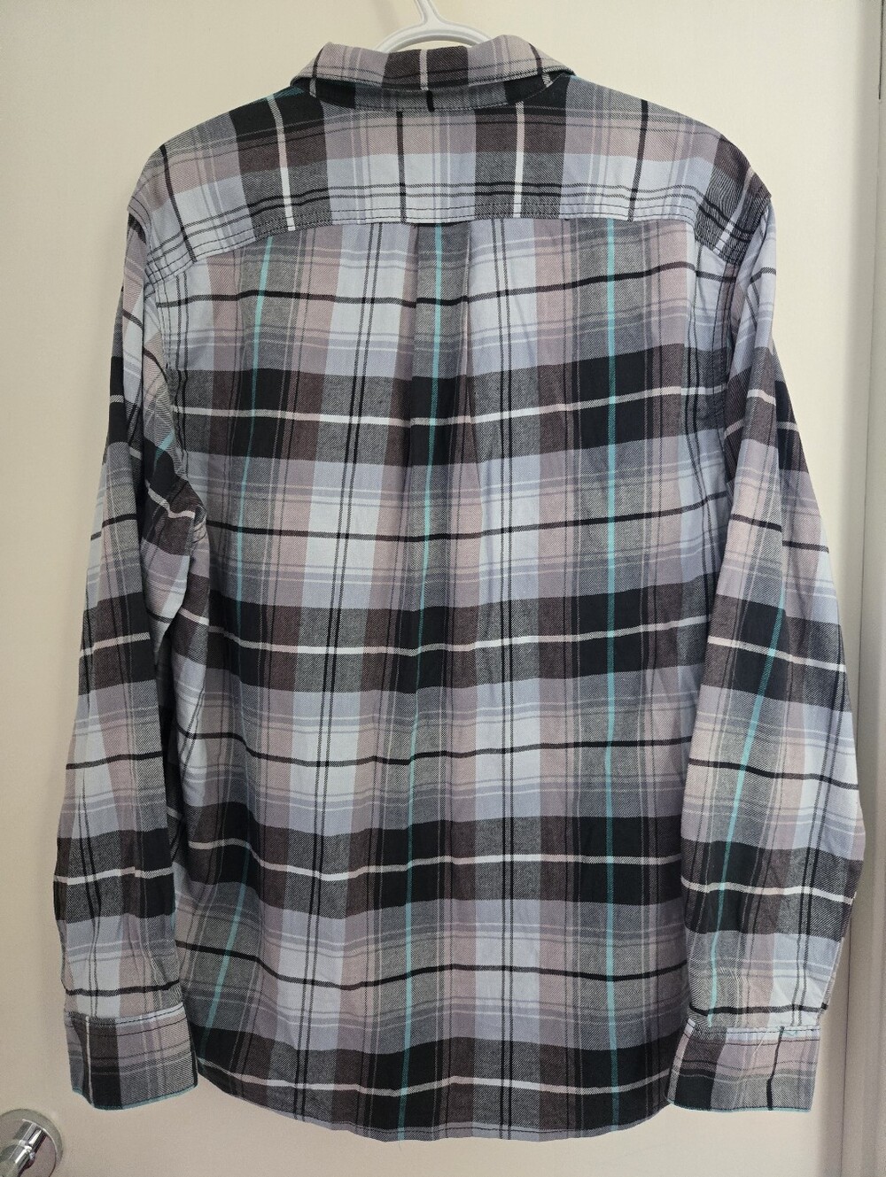 Lee Button-Up Long Sleeve Shirt - LARGE - Picture 2 of 4